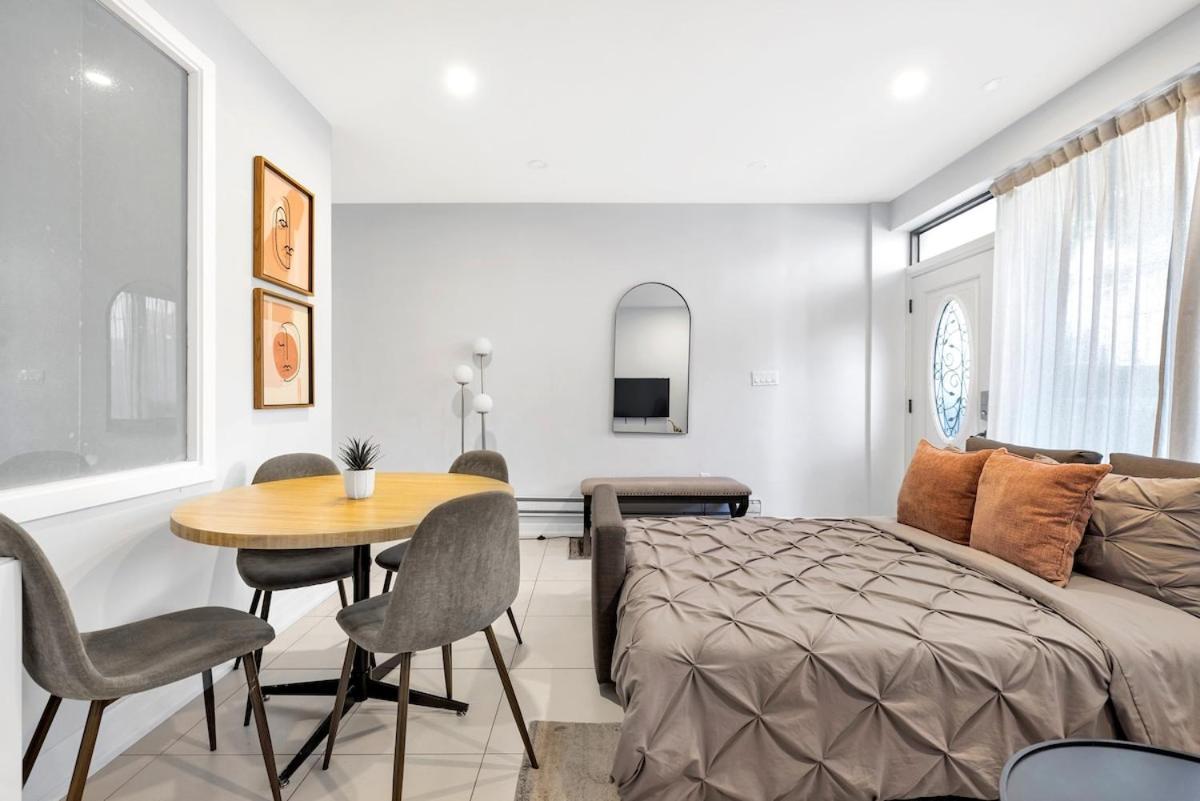 Queen St Stay Boutique And Cafe Paradise Toronto Eksteriør billede